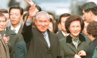 韩国两位前总统去世 韩国两位前总统去世